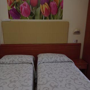 Hotel Caesar Cattolica Esterno foto