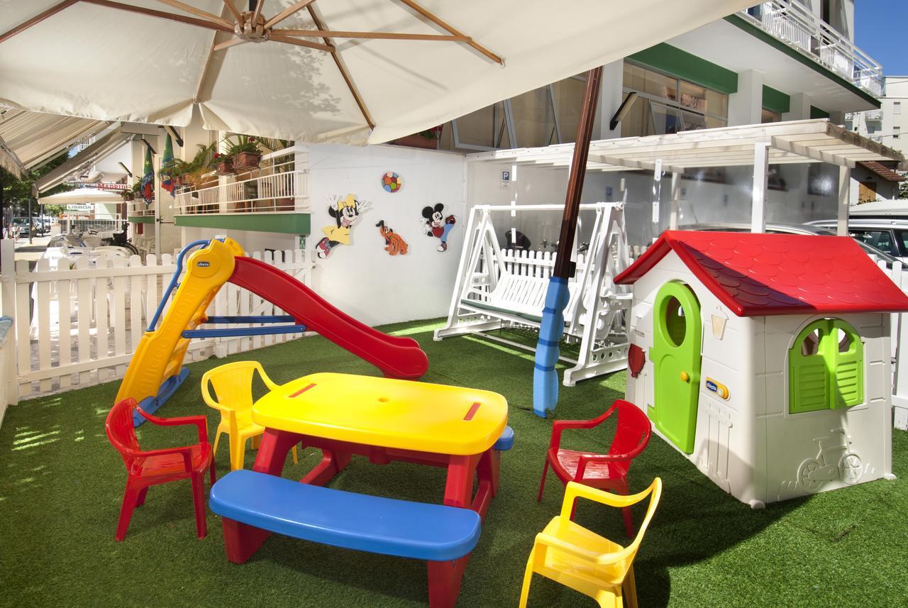Hotel Caesar Cattolica Esterno foto